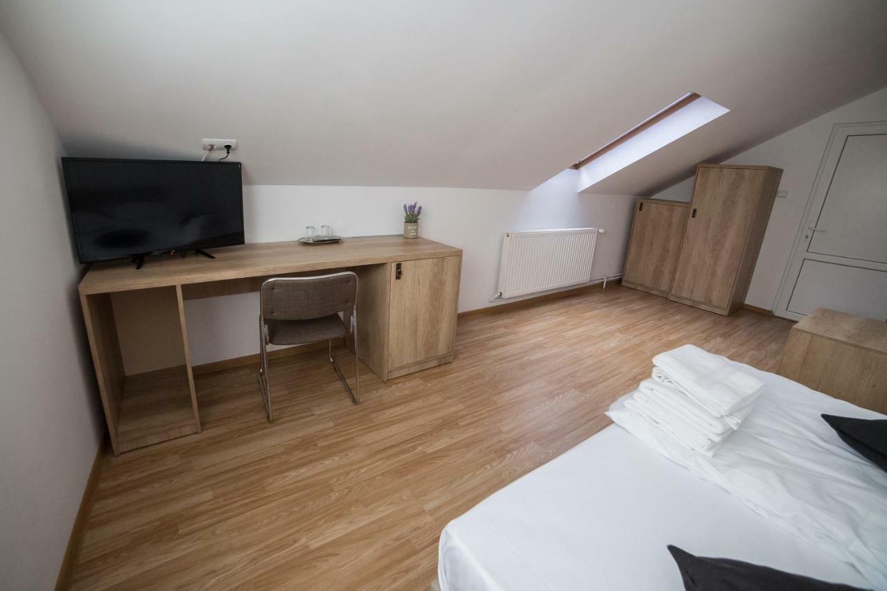 Casa Burduhos Hotel Campulung Moldovenesc Ngoại thất bức ảnh