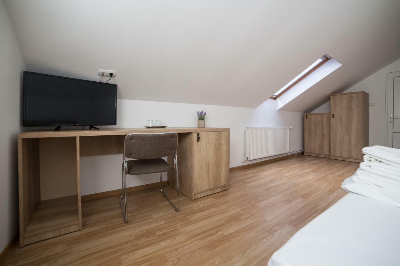 Casa Burduhos Hotel Campulung Moldovenesc Ngoại thất bức ảnh