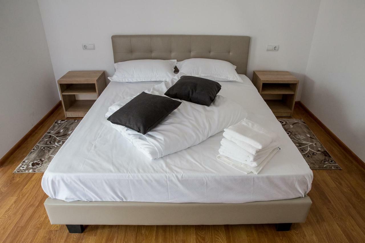 Casa Burduhos Hotel Campulung Moldovenesc Ngoại thất bức ảnh