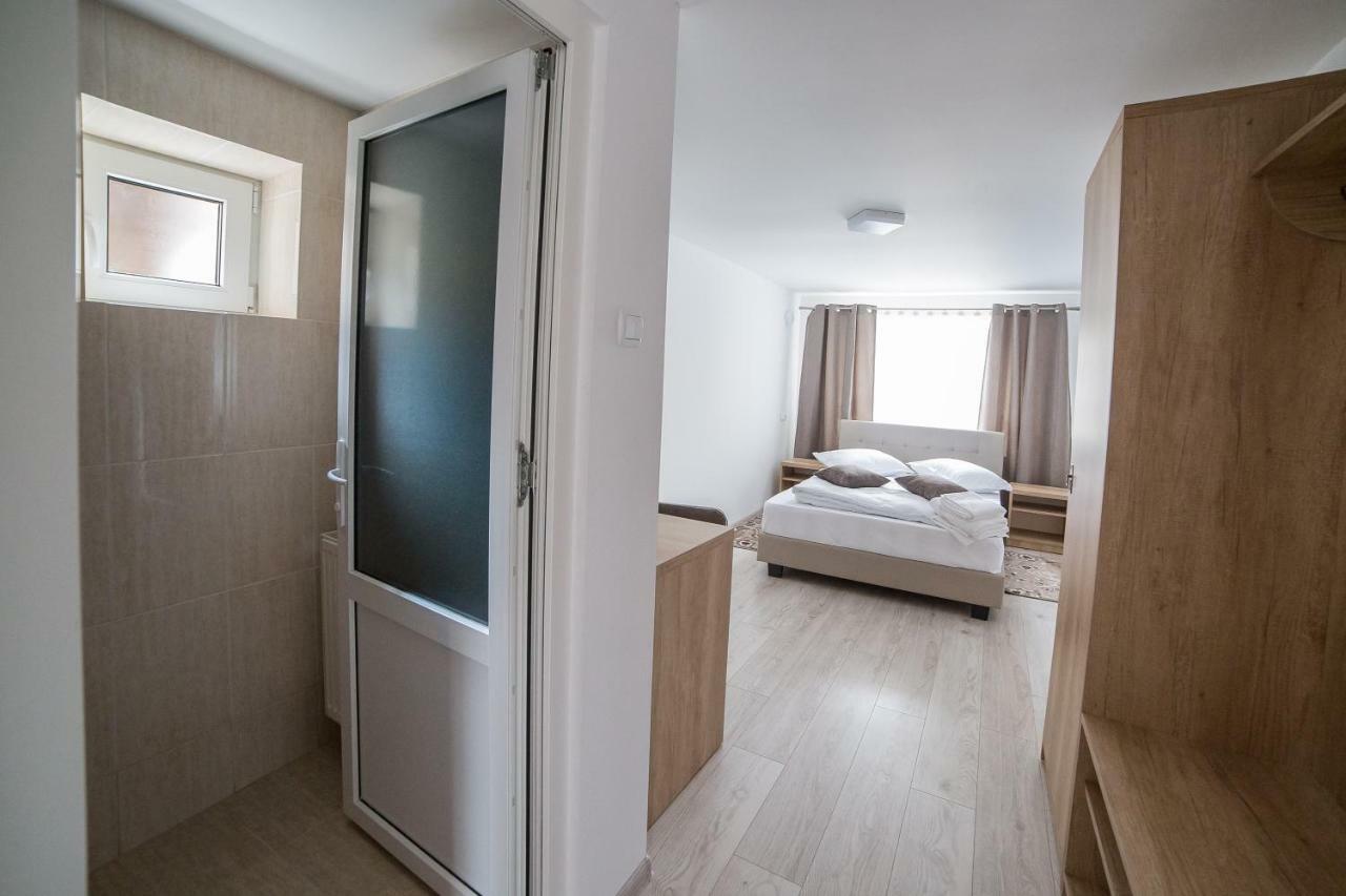 Casa Burduhos Hotel Campulung Moldovenesc Ngoại thất bức ảnh