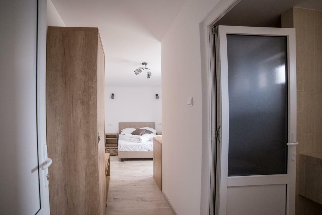 Casa Burduhos Hotel Campulung Moldovenesc Ngoại thất bức ảnh