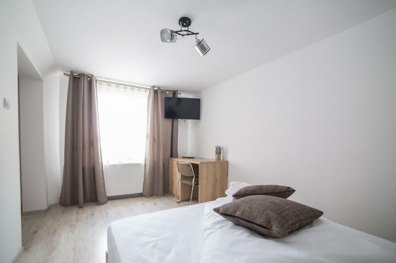 Casa Burduhos Hotel Campulung Moldovenesc Ngoại thất bức ảnh